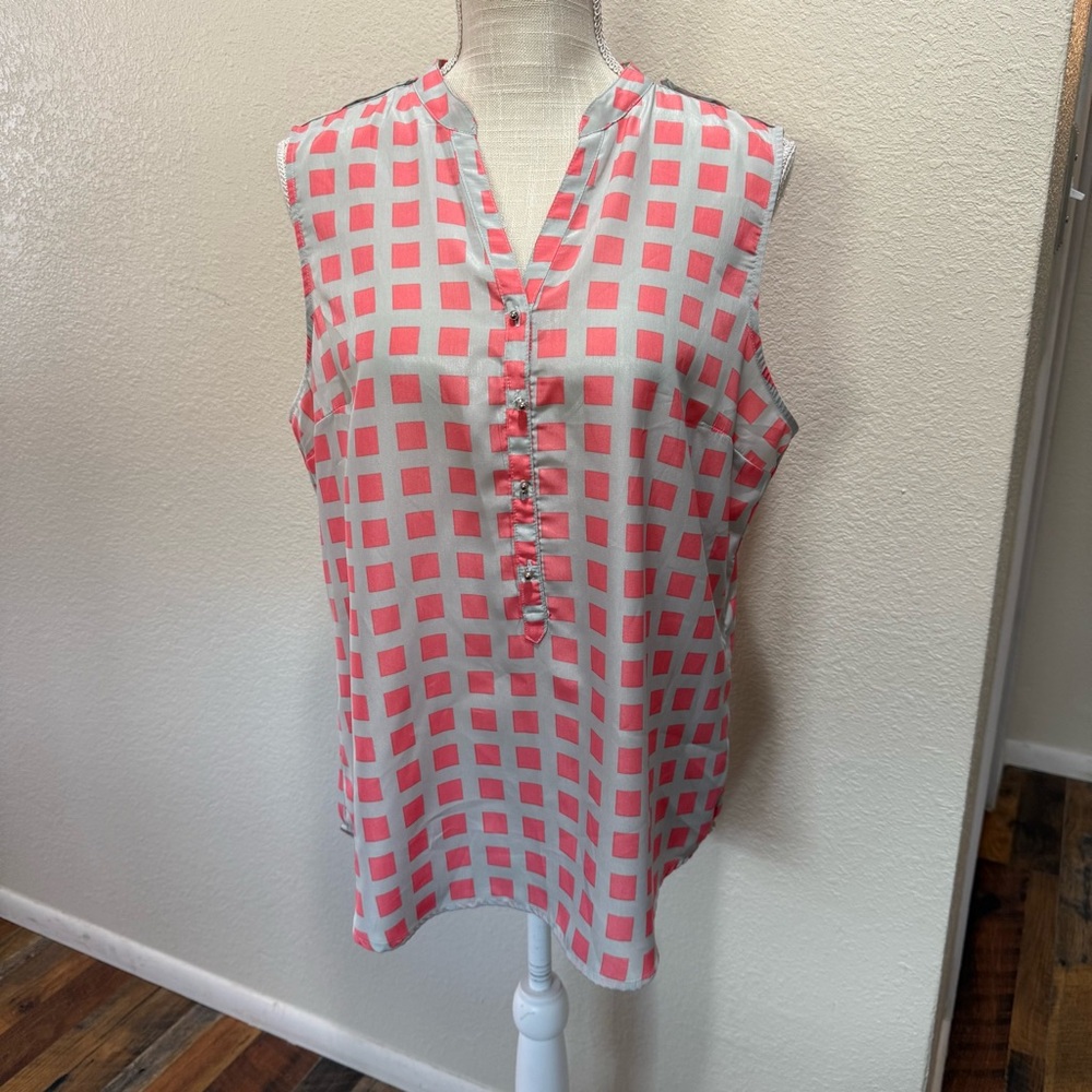 New York & Company Coral and Gray Patterned Blouse - Size Large